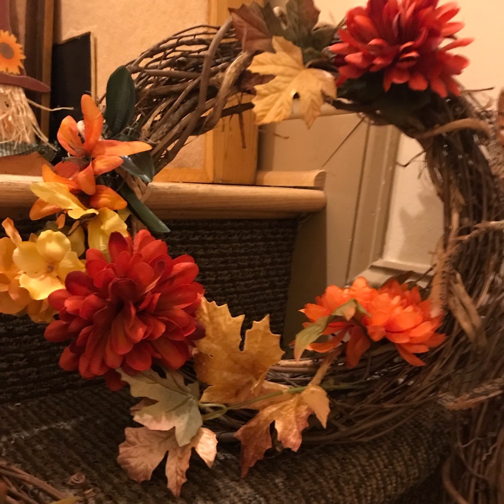 Fall Decor / Wreaths - Picture 5 of 5